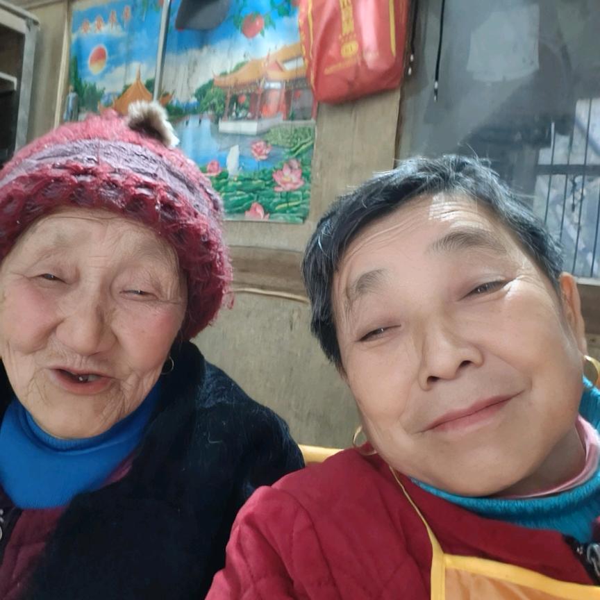 依兰淡淡