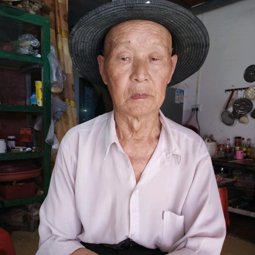 红色老人