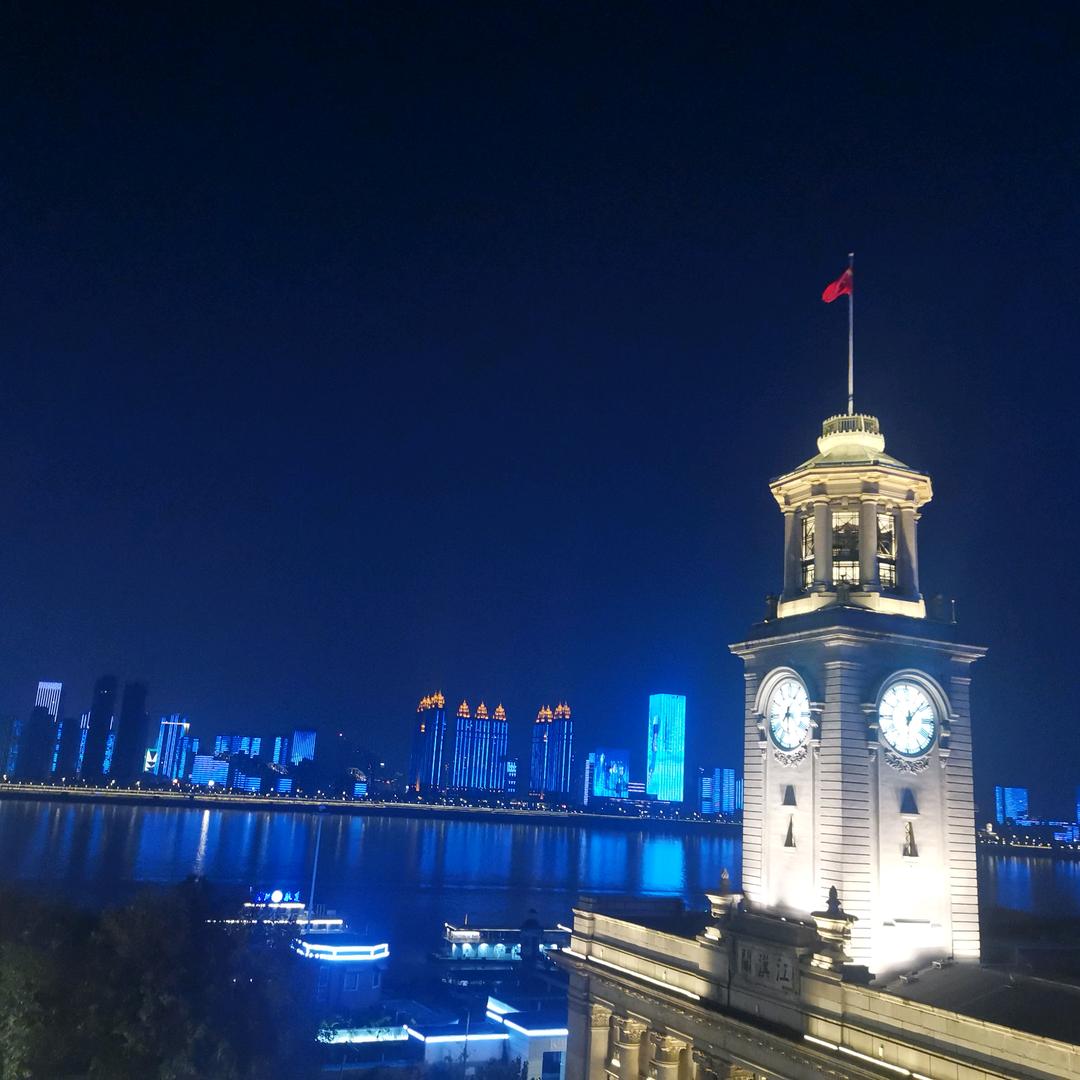 肸乯