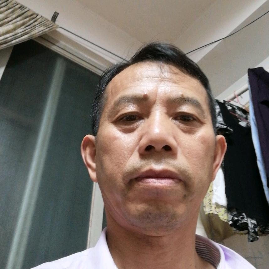 一片蓝天屈求知