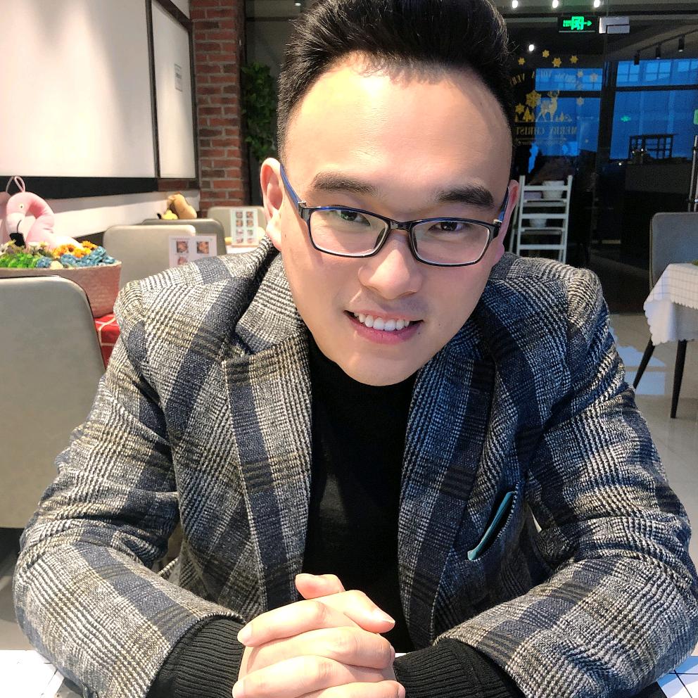 大鹏和同事们