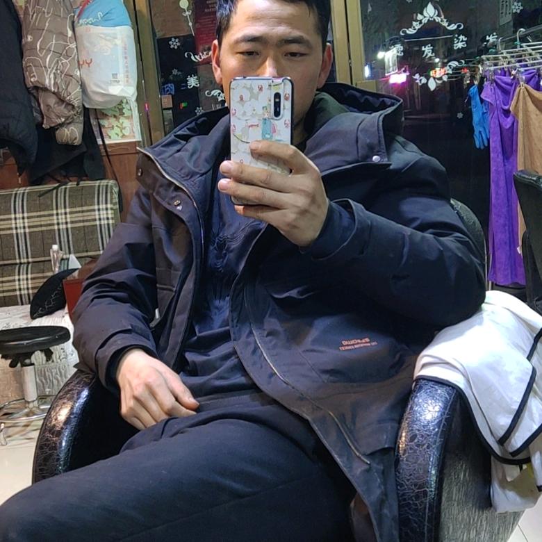 ☞亮哥☜（橱窗已开通营业中）