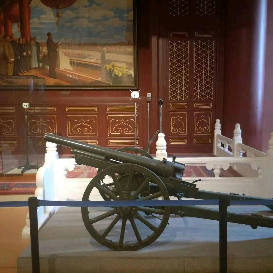 雄鷹展翅