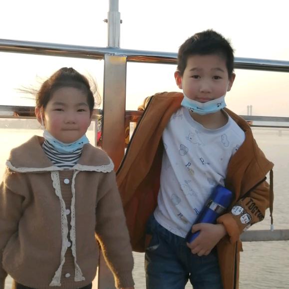小闻同学
