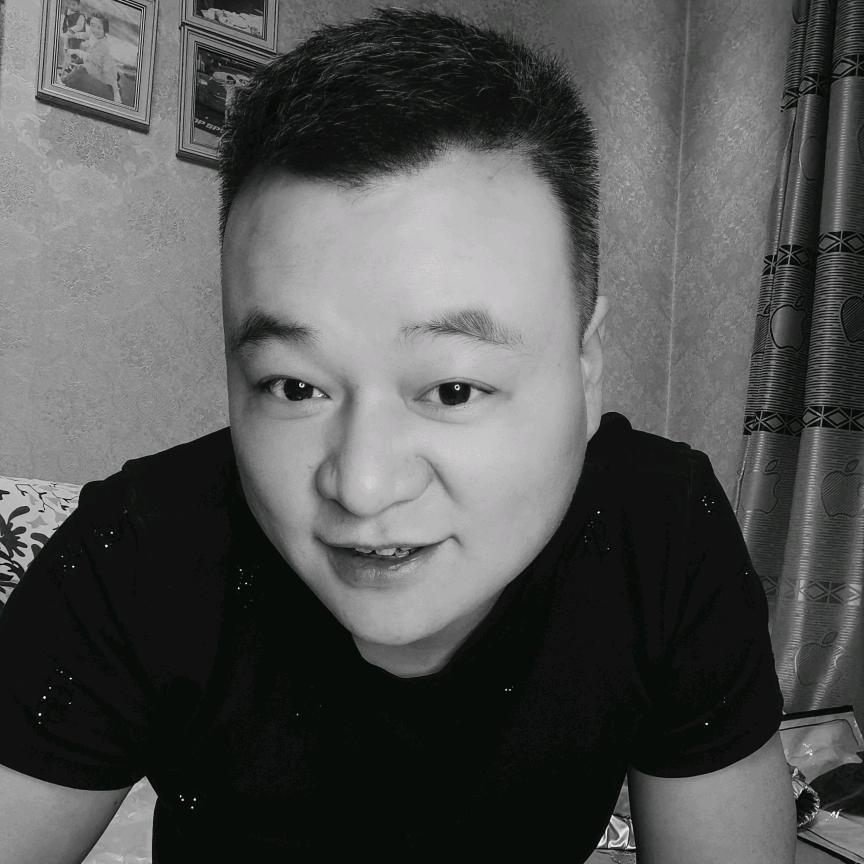 白  大  公  子
