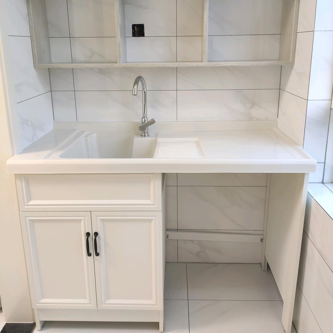 阳台柜在小姐姐