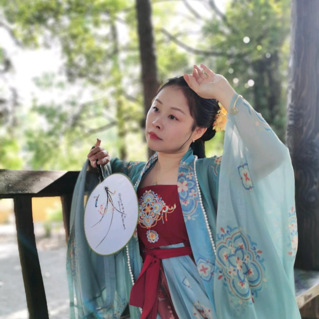 🍀半山听雨🌺