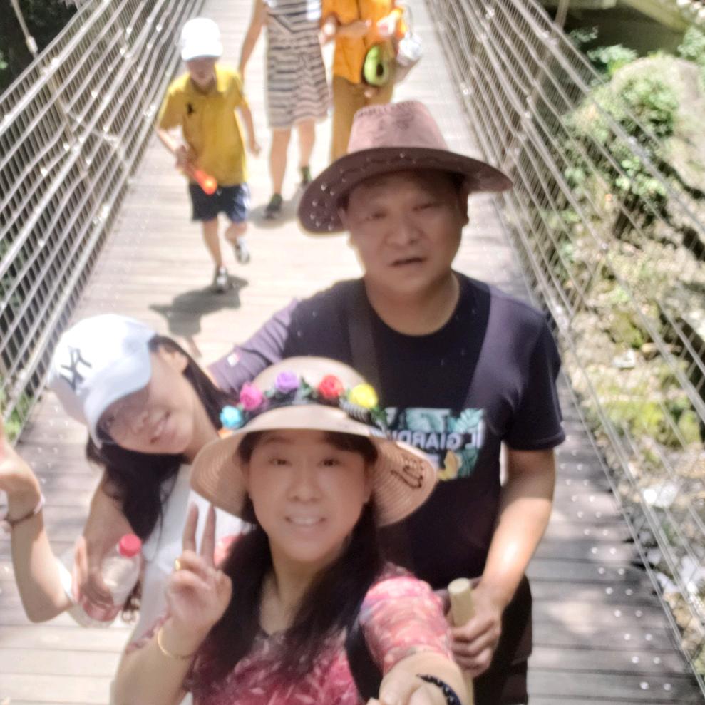 王育栋