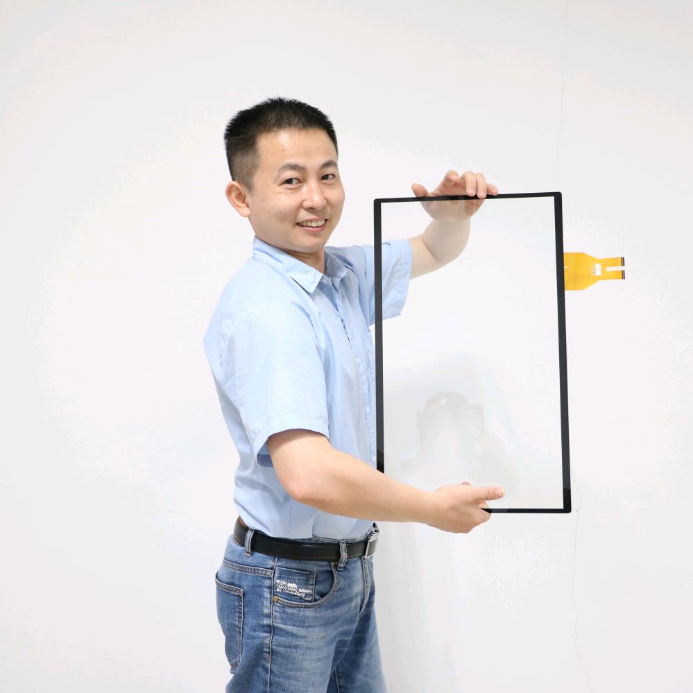 触摸屏黄工