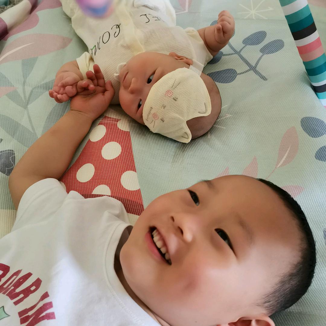 两宝妈妈