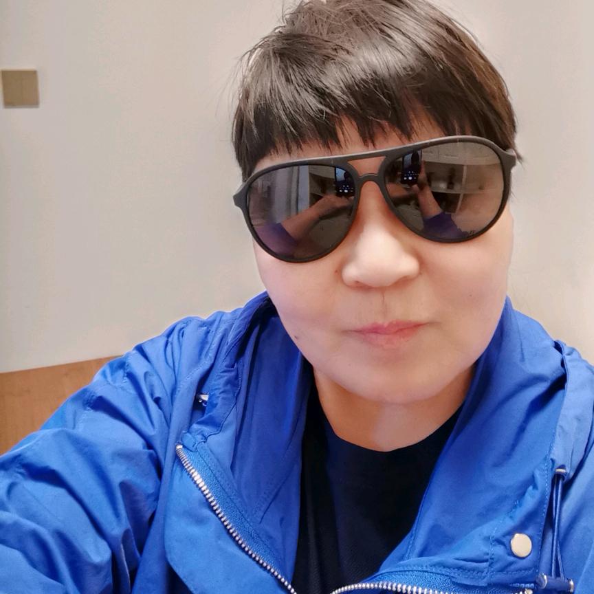 小君君