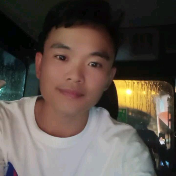 小老弟在农村