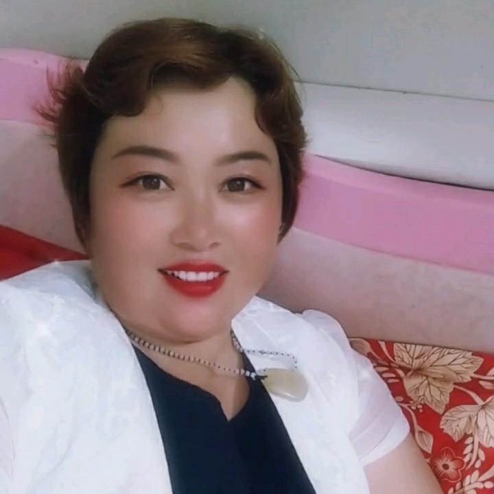 得幸福一家人。