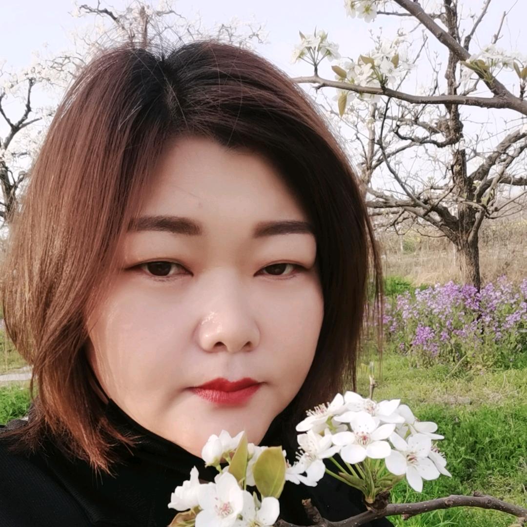 Ai丽丽，脆皮烤肠