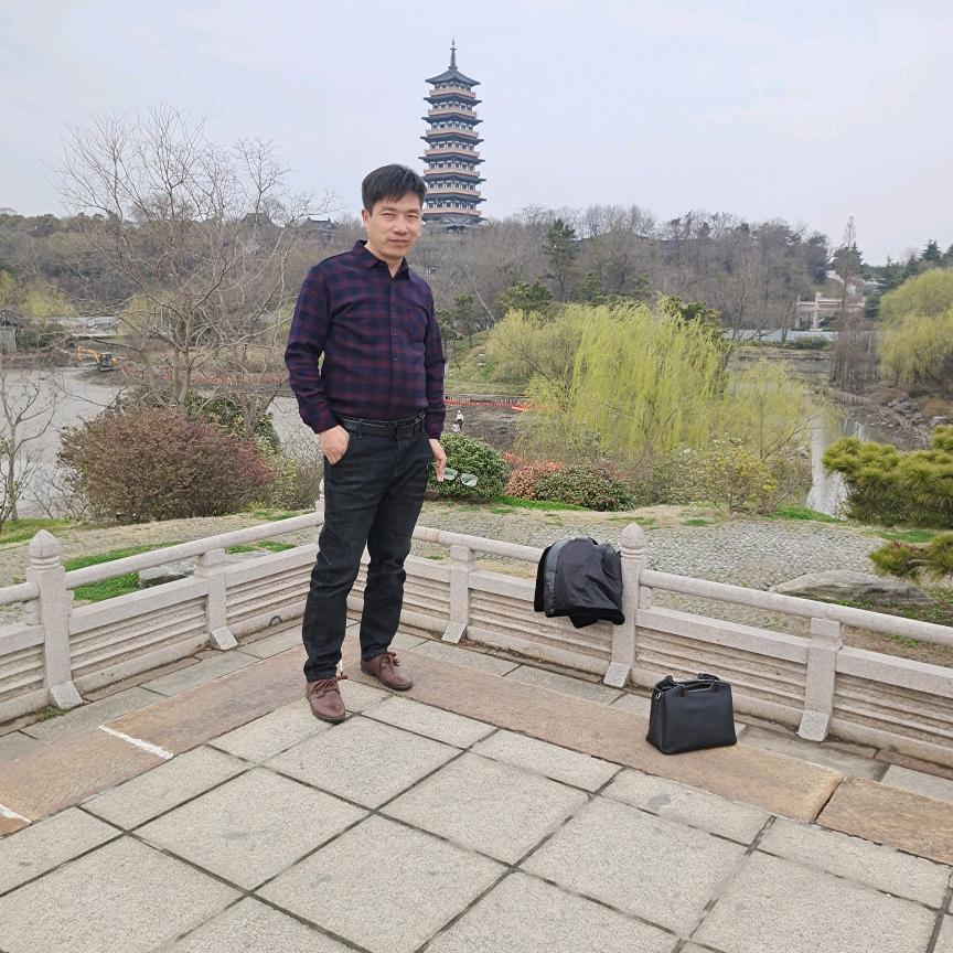 开着卡车去旅游
