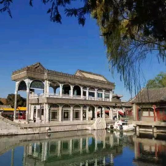 阿庆嫂（商品在橱窗）