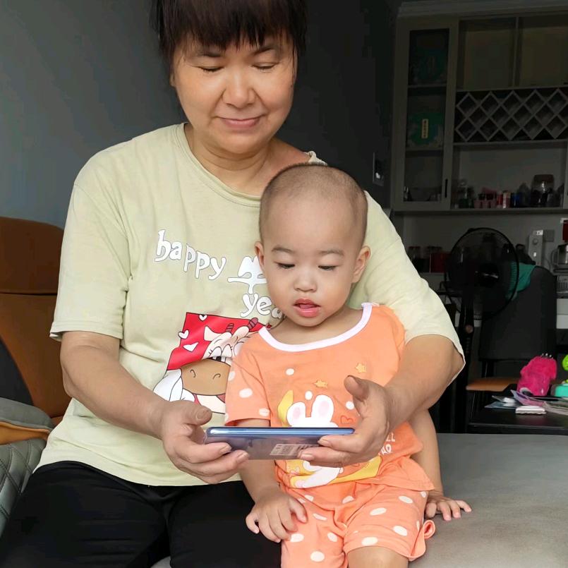 莲莲^