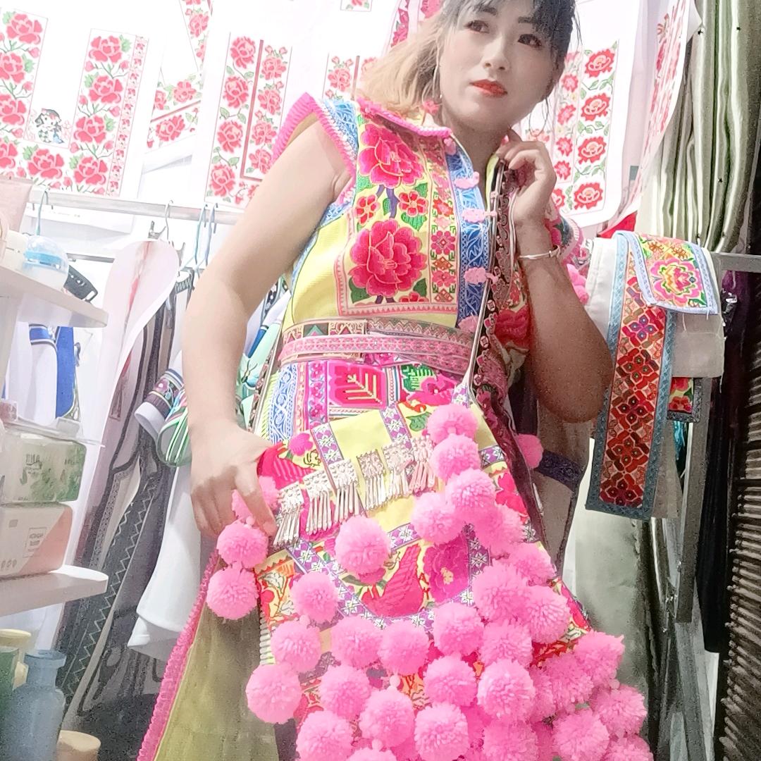 丘北买僰族 彝族服装（不要连赞)