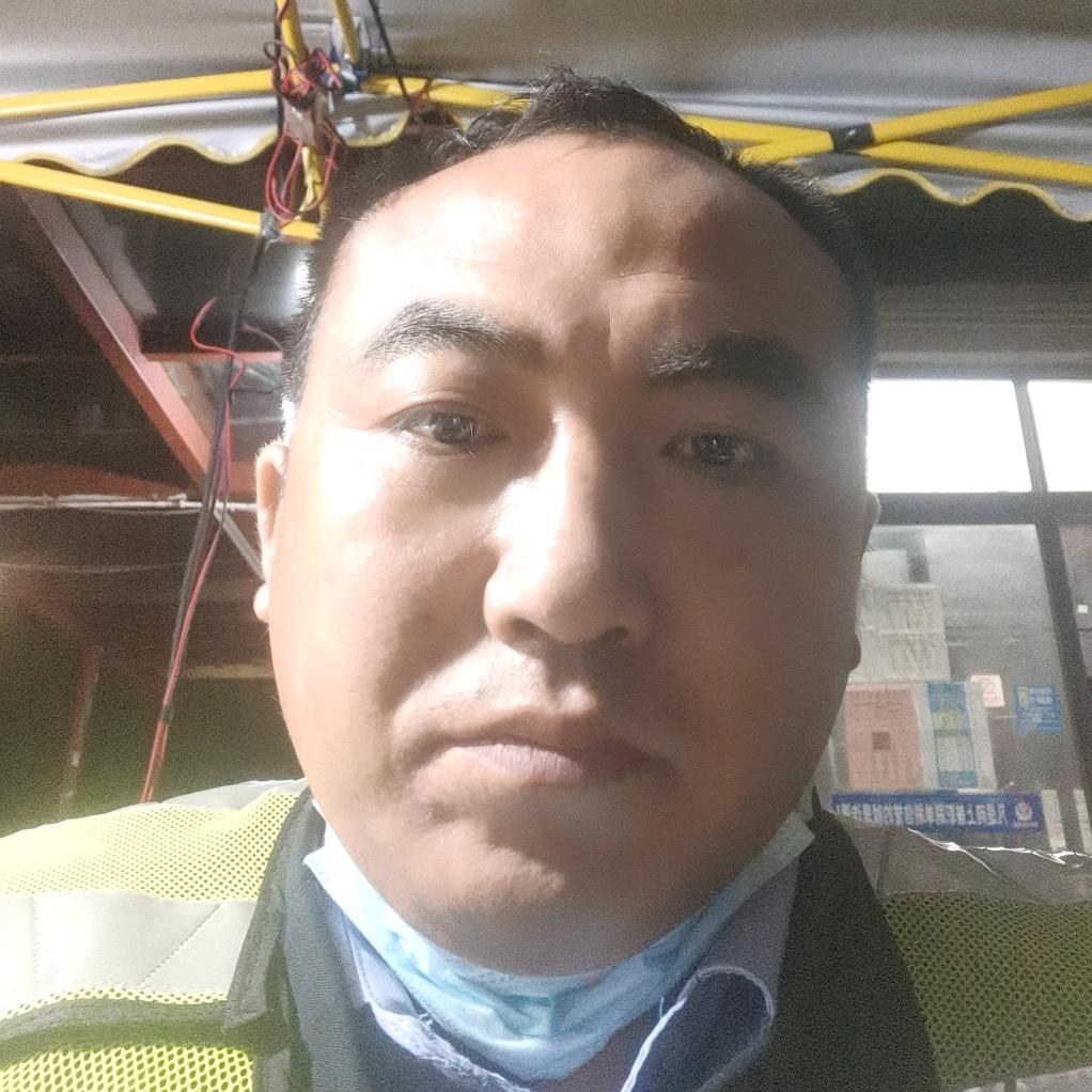 霸道总裁。