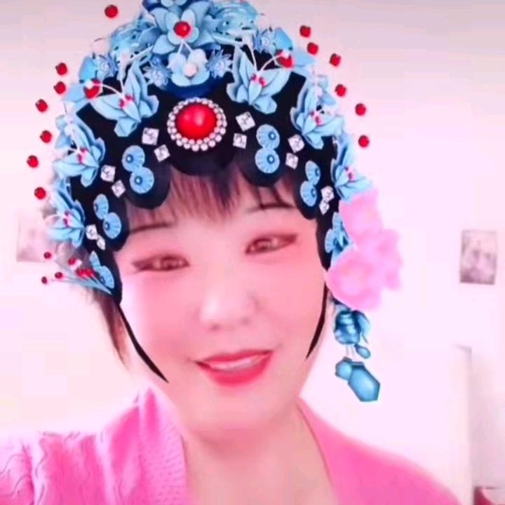 成全他人快乐自己，