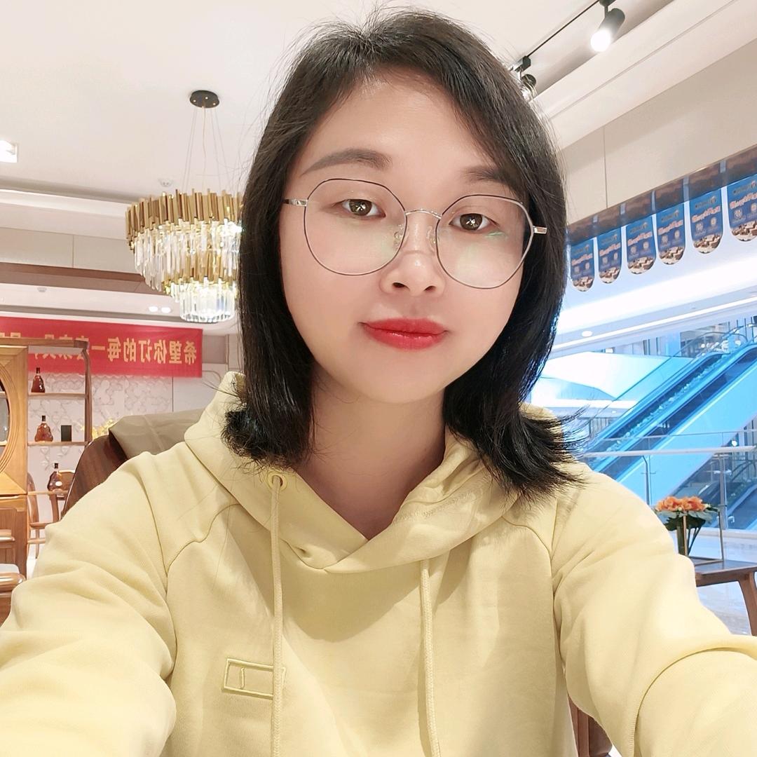 卖家具的小姐姐，珠珠