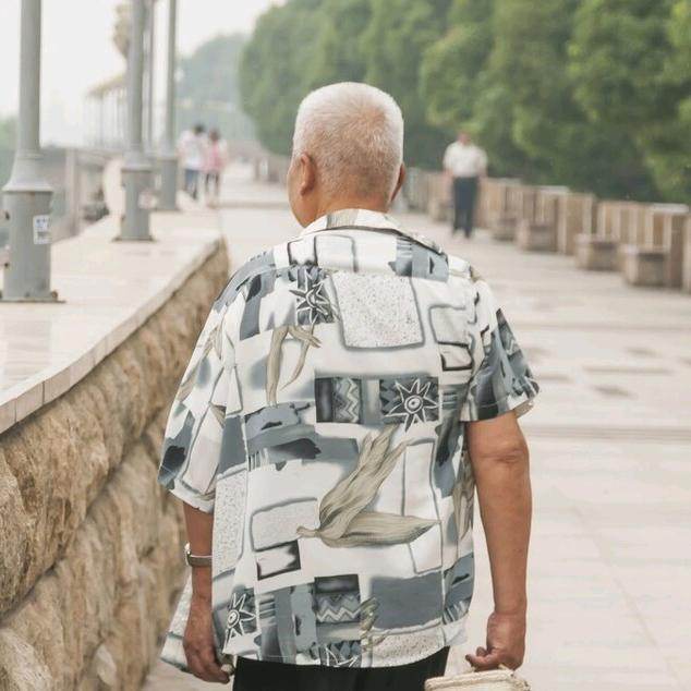 浅谈夕阳下