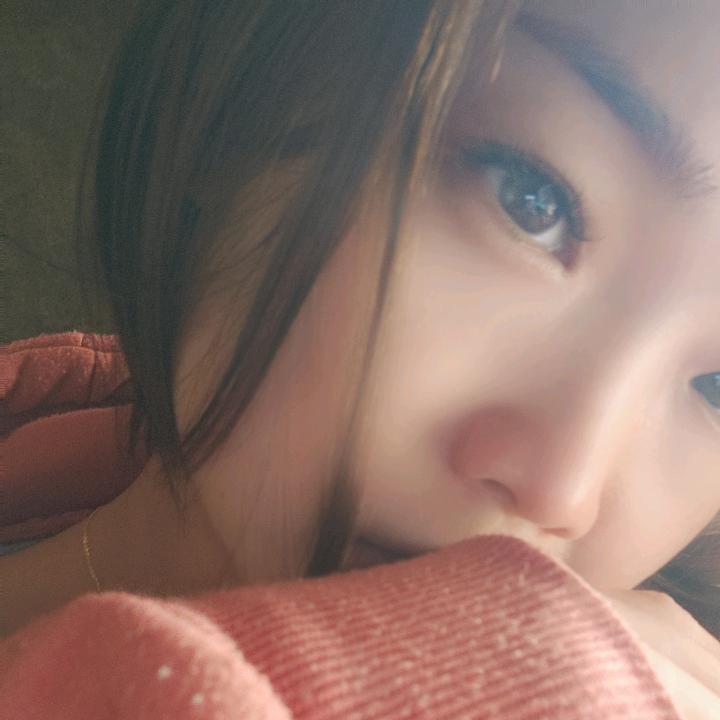 伊恩  。
