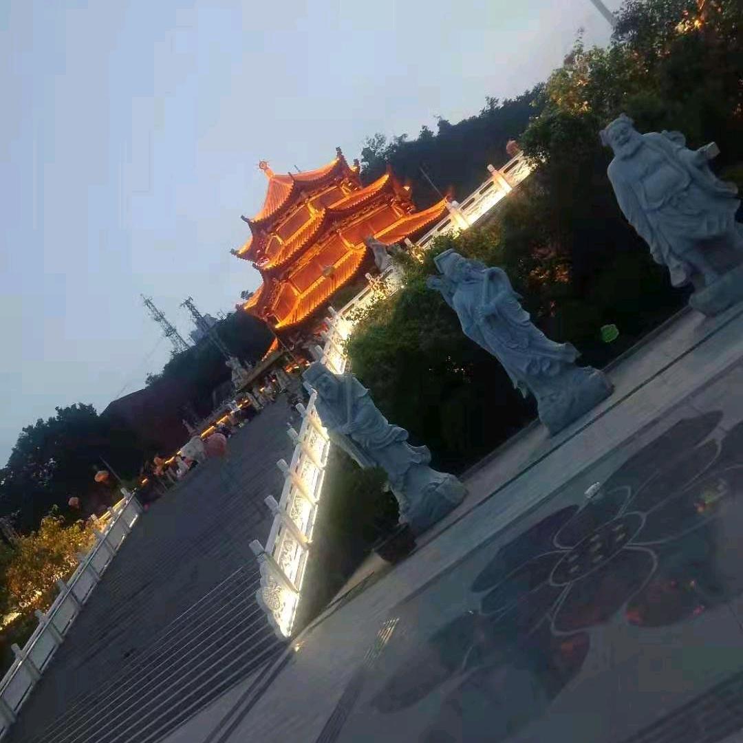 @浅墨丶洛殇