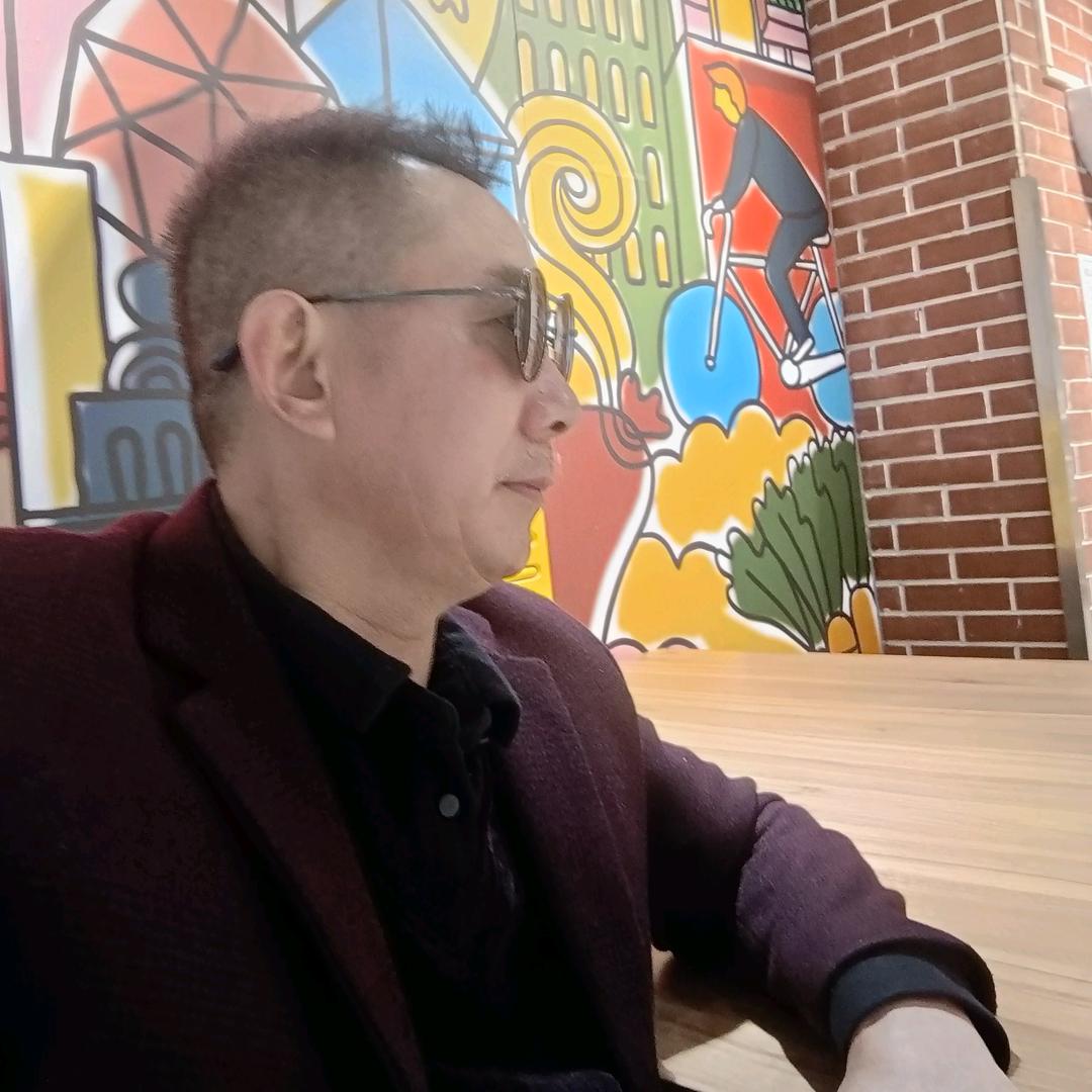 老刘装饰（求租整栋民房）