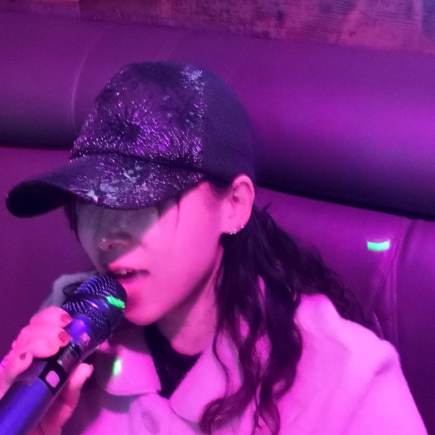 小龙女才艺演出，每天晚上7点半开直播