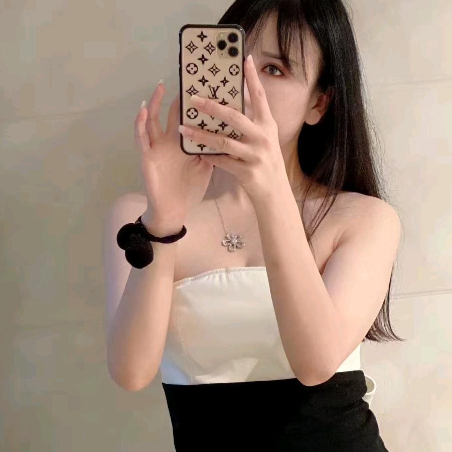 YY@