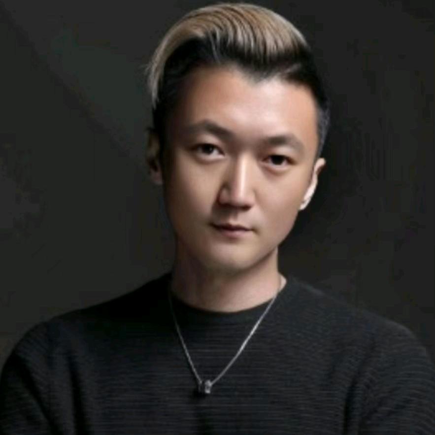 宏少