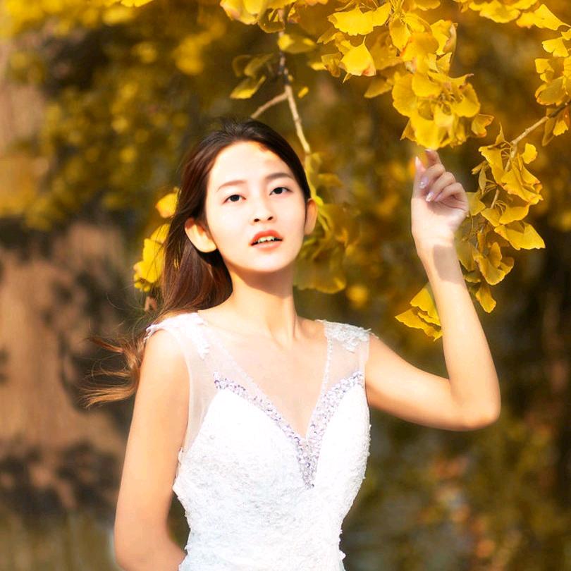 《微笑而不语》