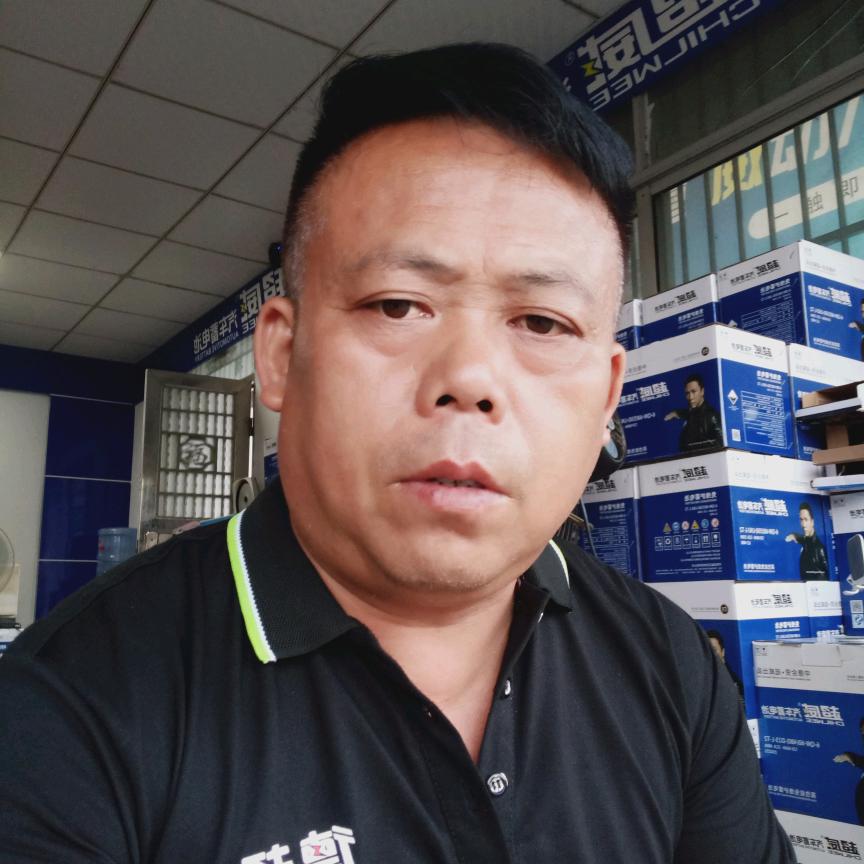 老六电瓶超市