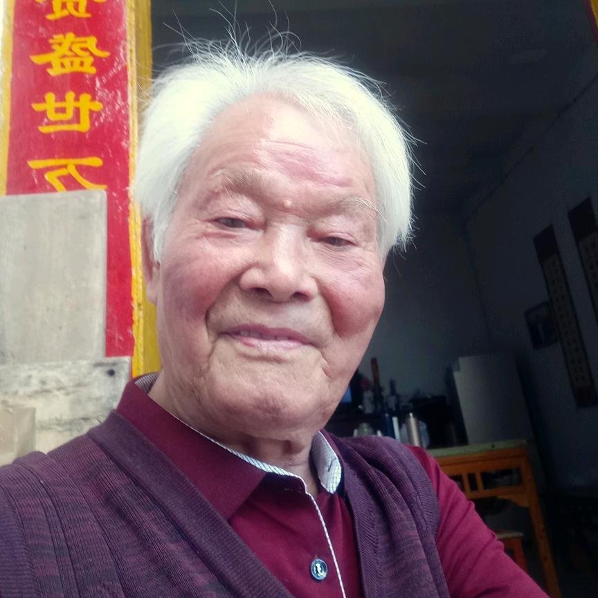 浙江常山，东鲁汪富生，白发老玩童