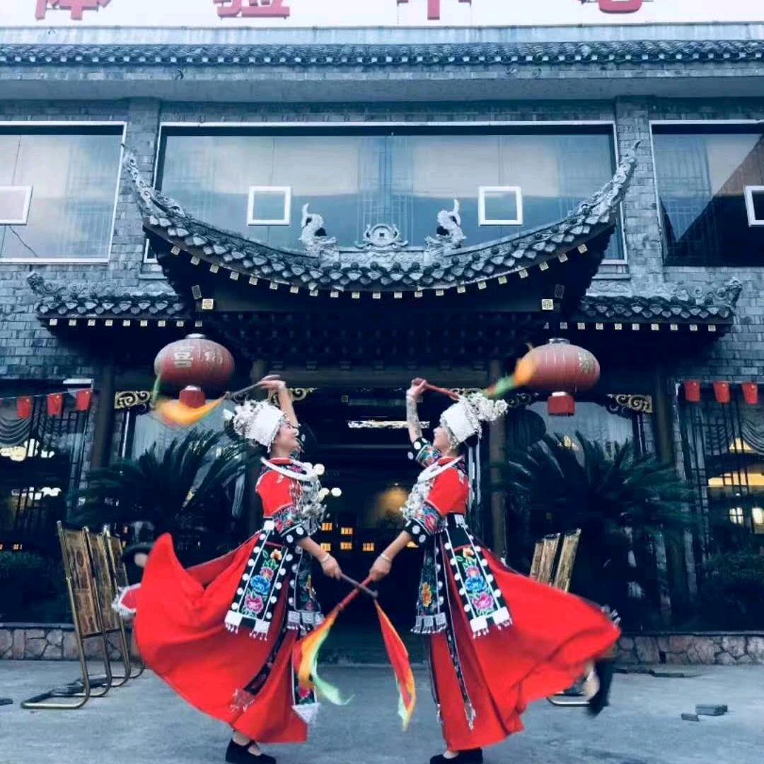 凤凰县镇竿阿牛食品生活体验中心