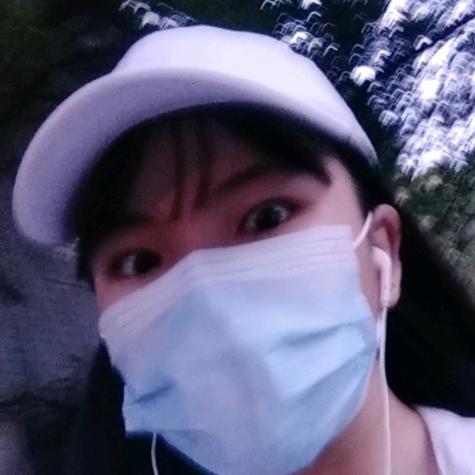 用微笑面对未来