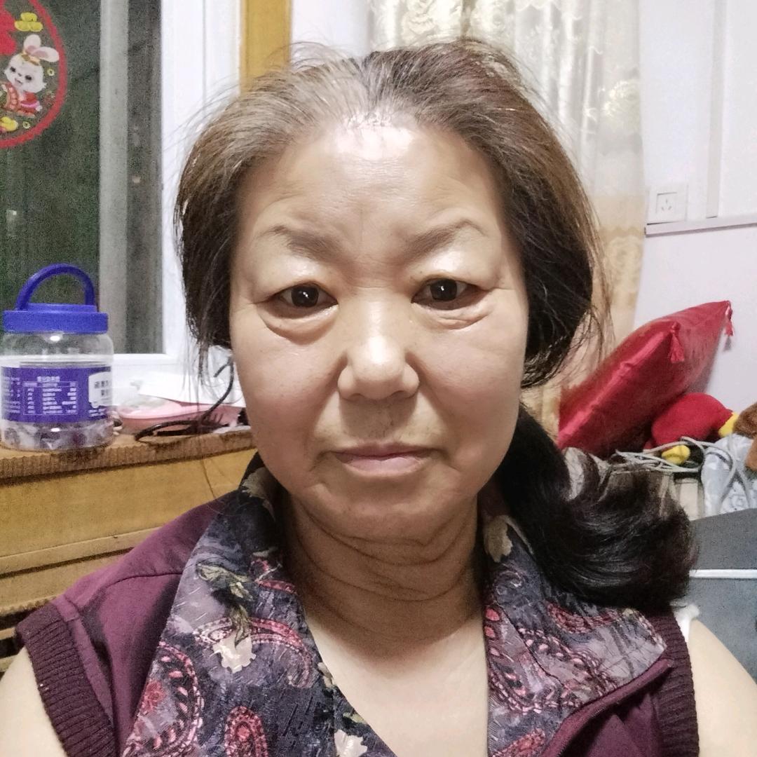 爱画画的半夏