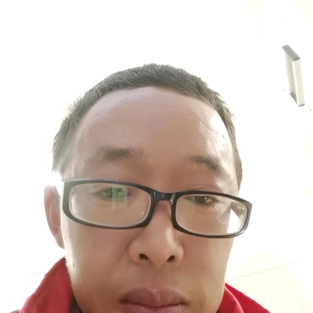老何
