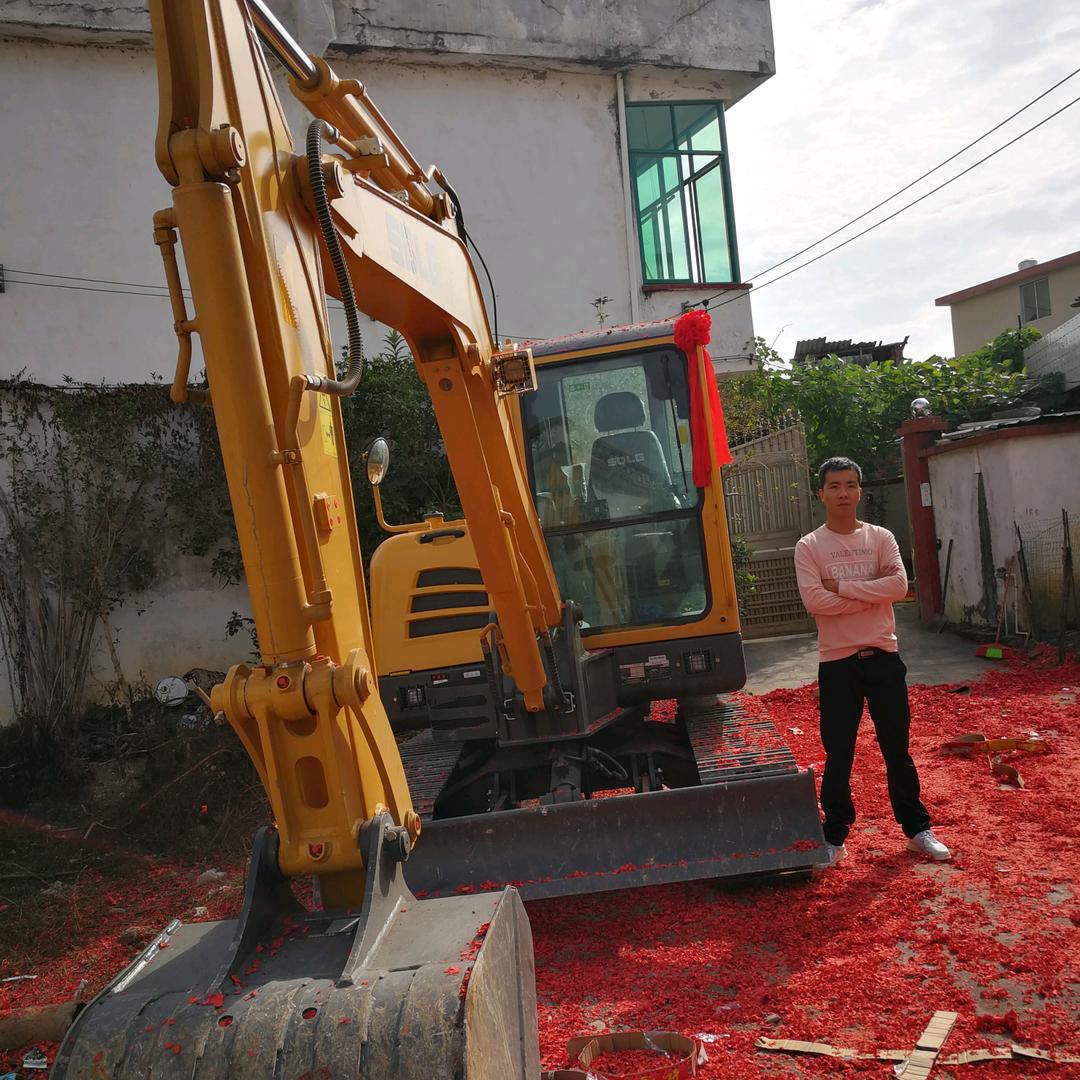 连州60勾机出租陈祥