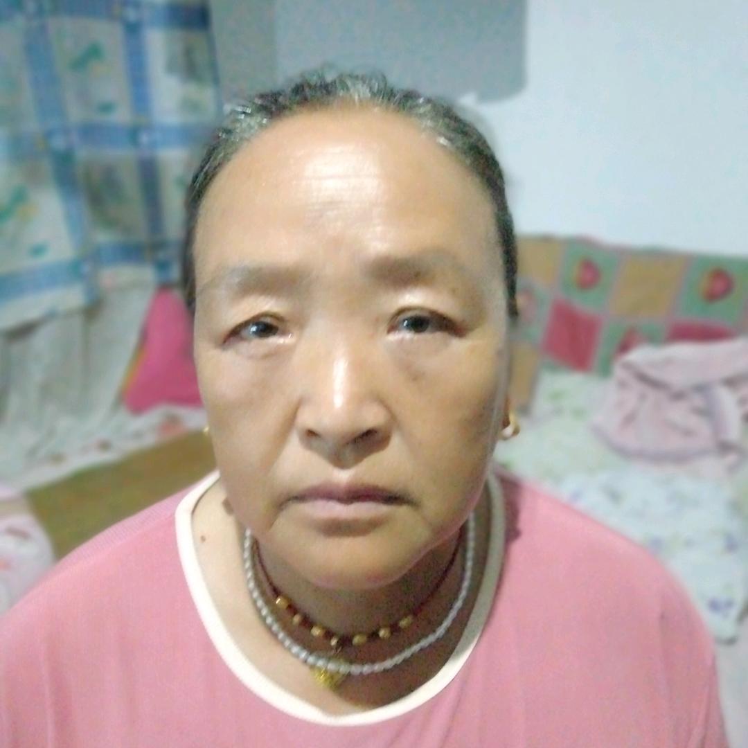 杨万碧