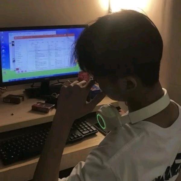 孤尘.