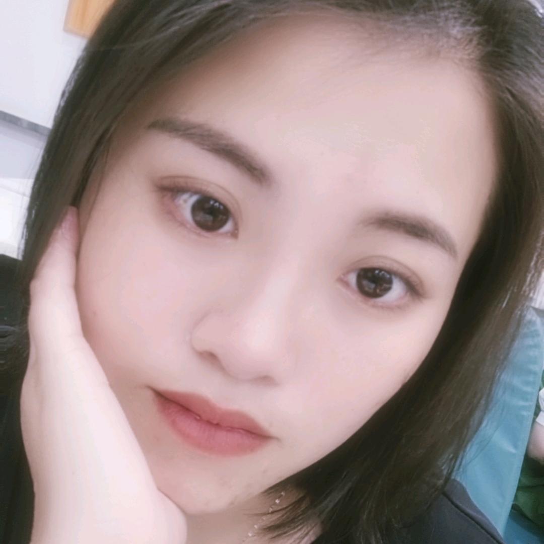 月月吖