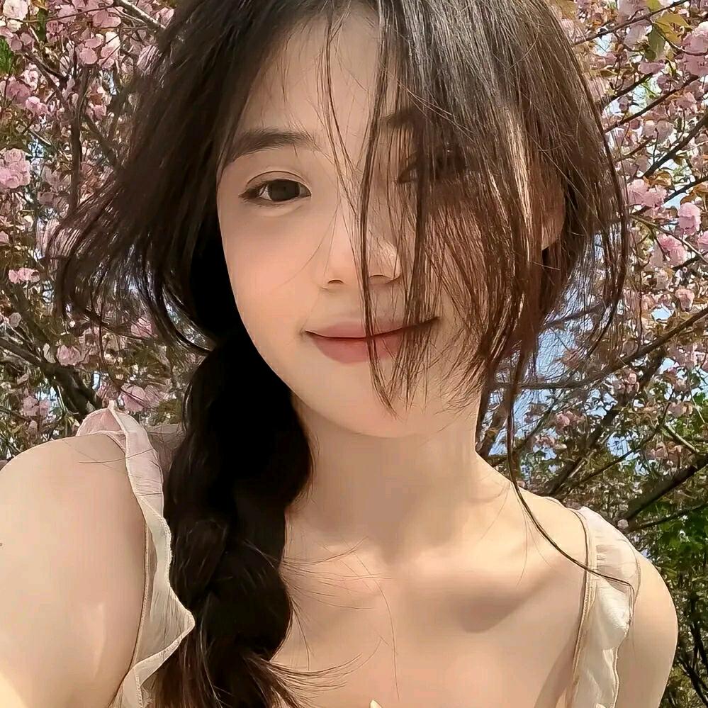 何梓欣