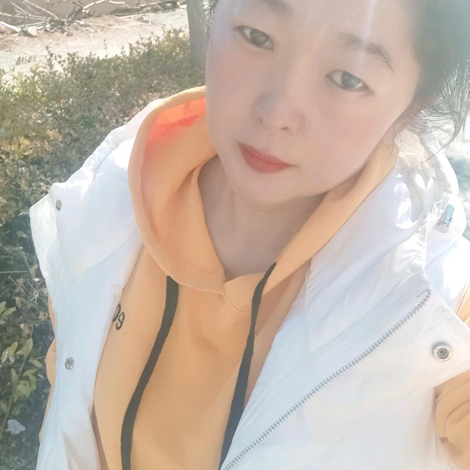 带刺的黑玫瑰6993