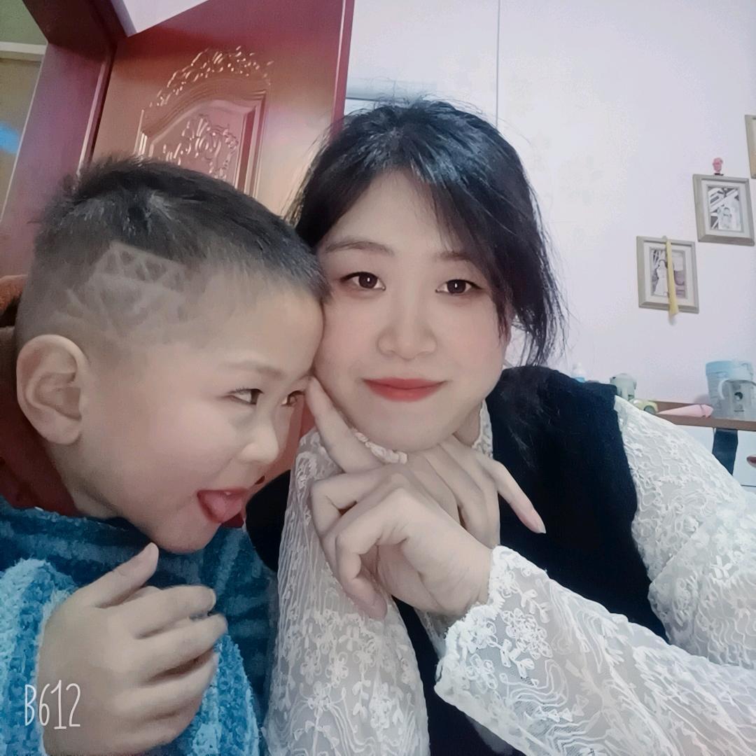 @家小凌玥和米兜