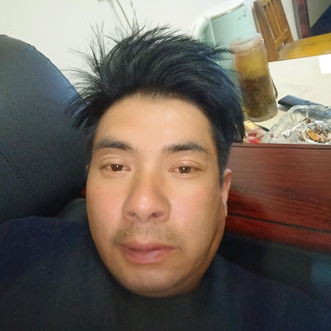 聋哑巴。