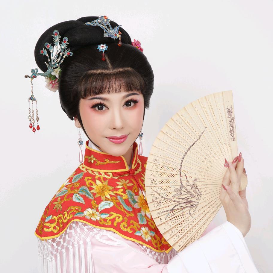 黄娃娜潮剧艺术工作室