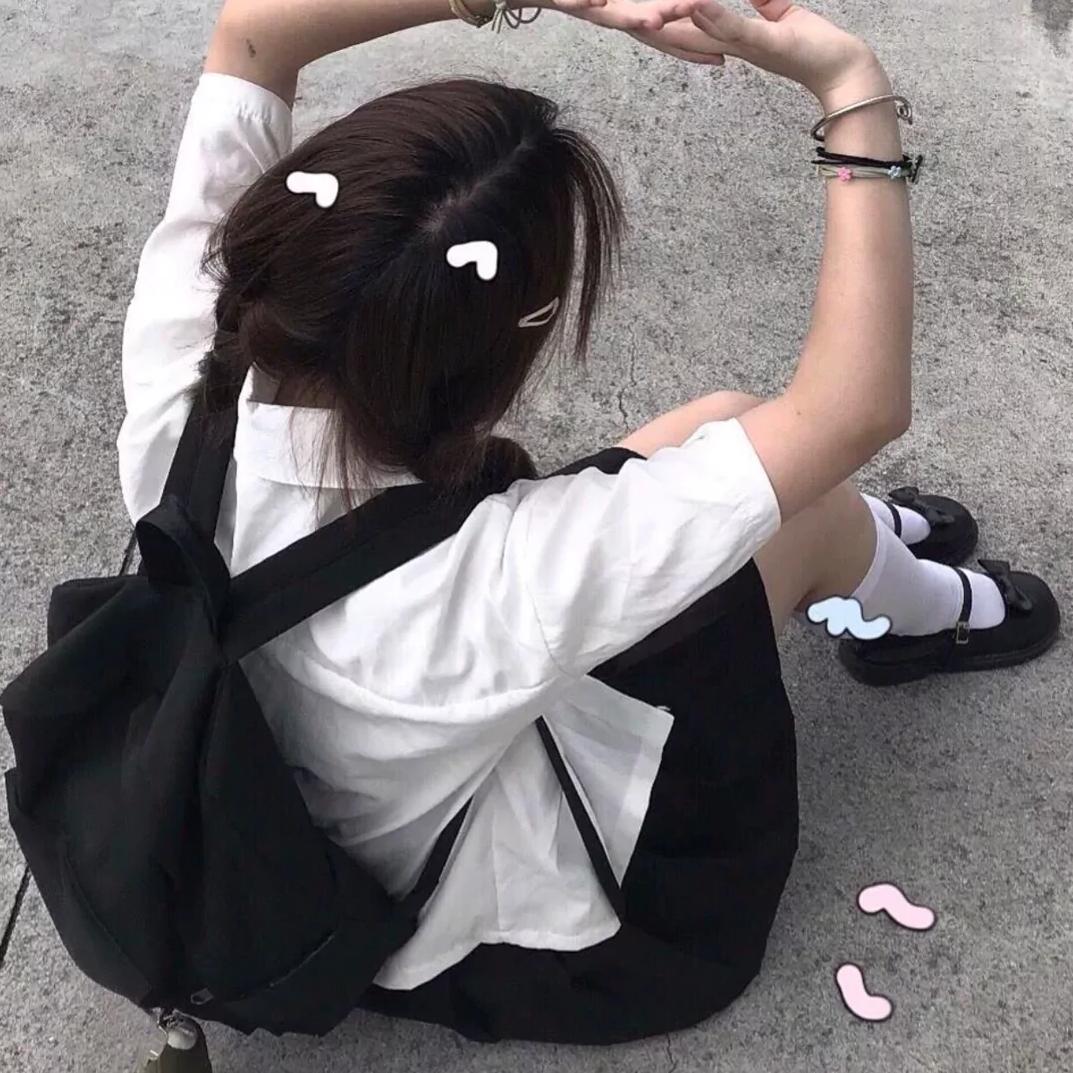 卖馓老阿姨。