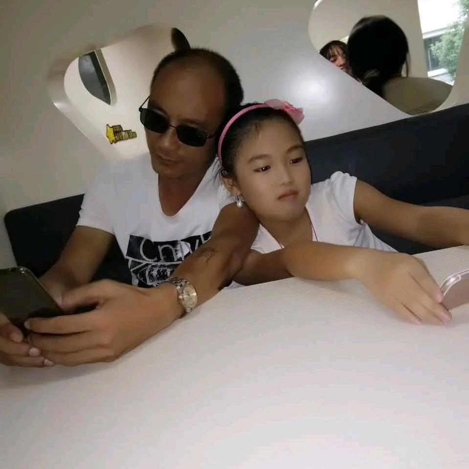 努力奋斗。